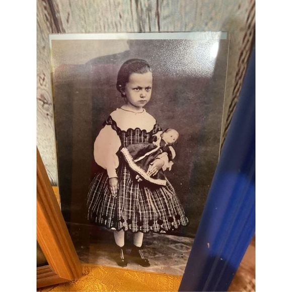 Creepy Photo Collection Bundle of 4 Framed Photos 💀🧌 - Picture 10 of 11